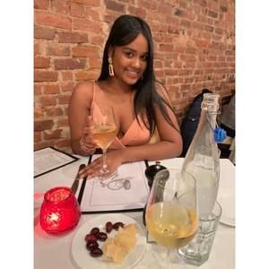 Meet your Posher, Cynthia